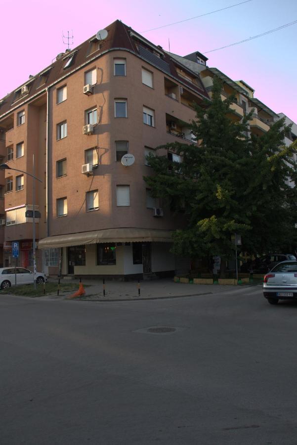 Novi Sad Apartman Tenigo Extérieur photo